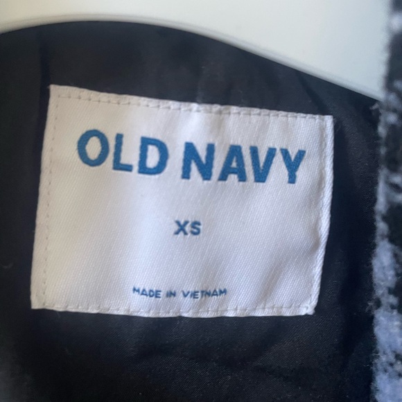 Old Navy women’s oversized blue and black plaid soft-brushed tweed blazer - Picture 4 of 4